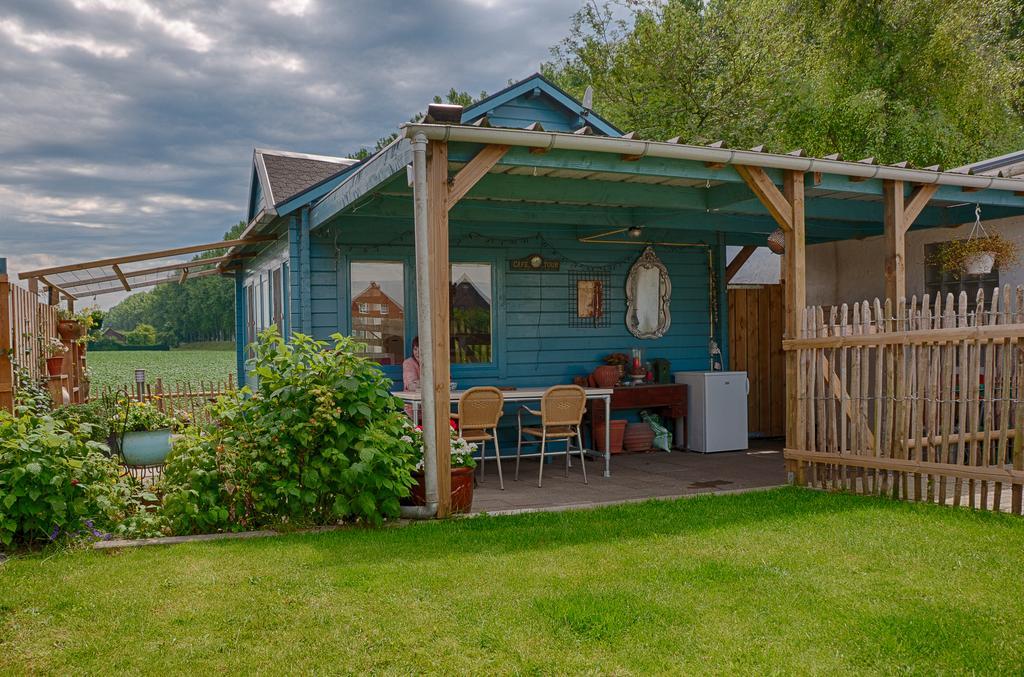 Artistiek Vakantiehuisje Hulst Ngoại thất bức ảnh